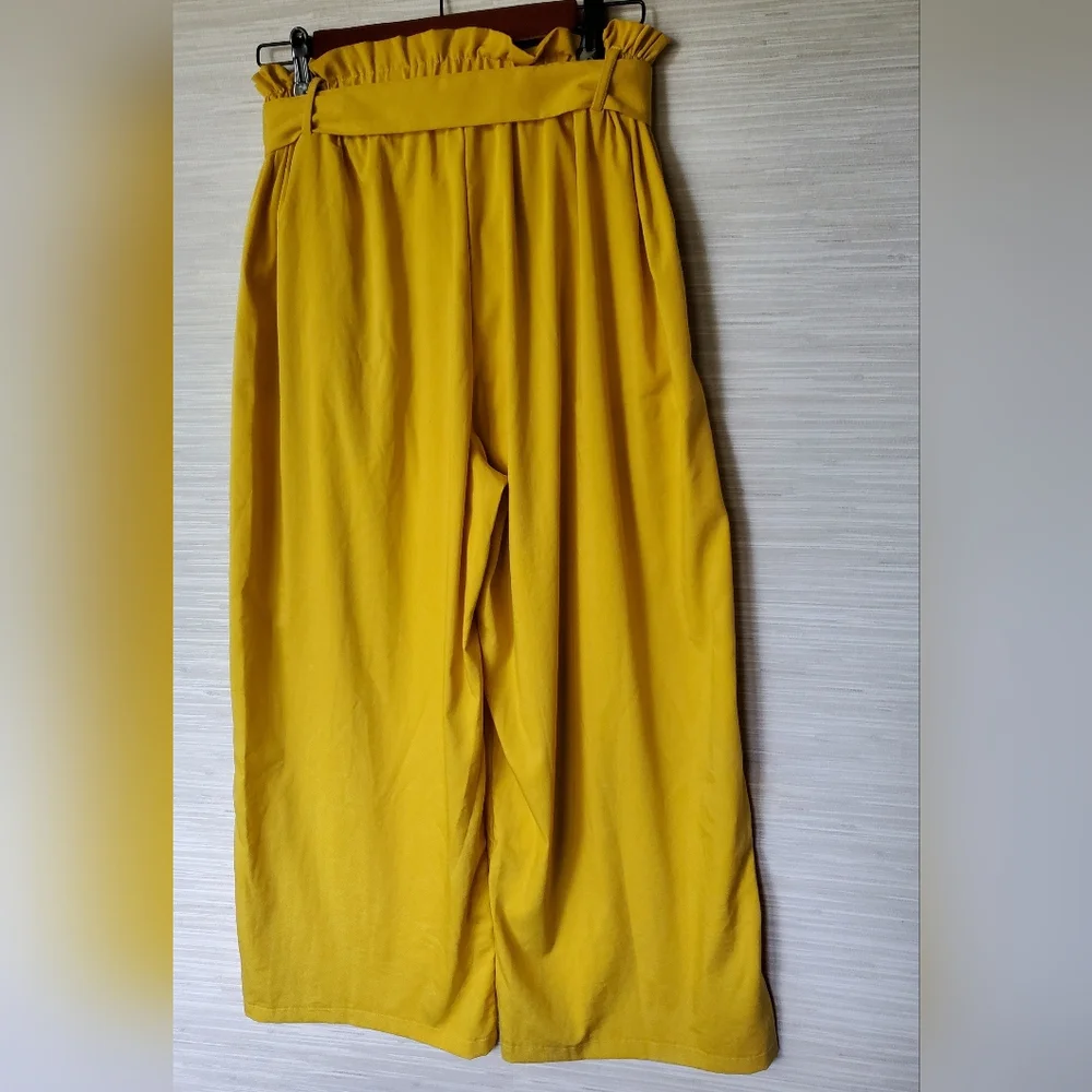 Yellow High Rise Wide Leg Paperbag Cropped Pants With Tie Belt Size Medium - Picture 4 of 10